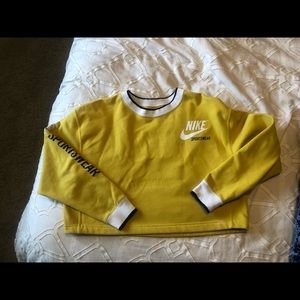 Nike reversible crew neck